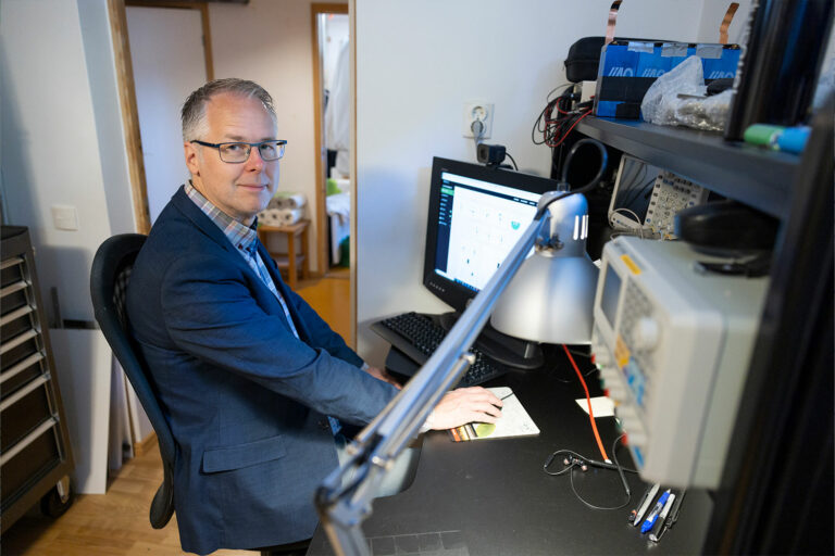 Björn Jernström i villan i Järfälla där grunden till Ferroamp lades. Foto: David lagerlöf